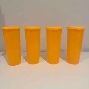 Set of 4 Tupperware cups with lids - orange